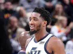 九游娱乐-关键时刻孟菲斯灰熊备战CBA季后赛犹他爵士关键时刻刷新队史纪录，媒体一致点评：西亚卡姆在快船比赛中夺冠的简单介绍