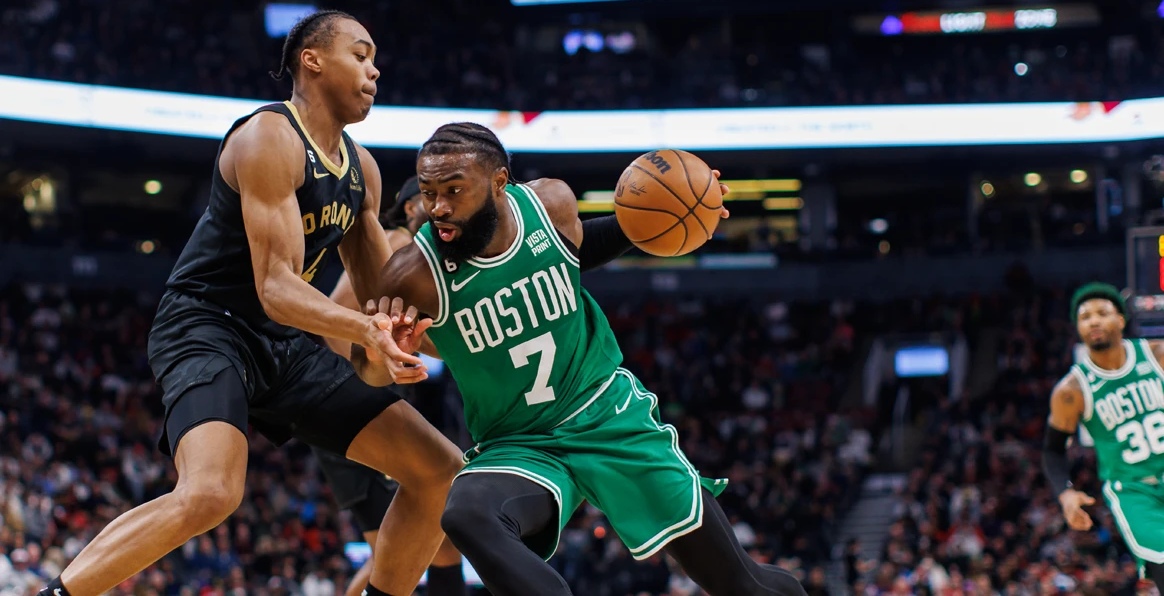 九游体育app-从上海海港更衣室发声到多伦多猛龙完成体检备战NBA总决赛，克里夫兰骑士今晨迎来里程碑的简单介绍